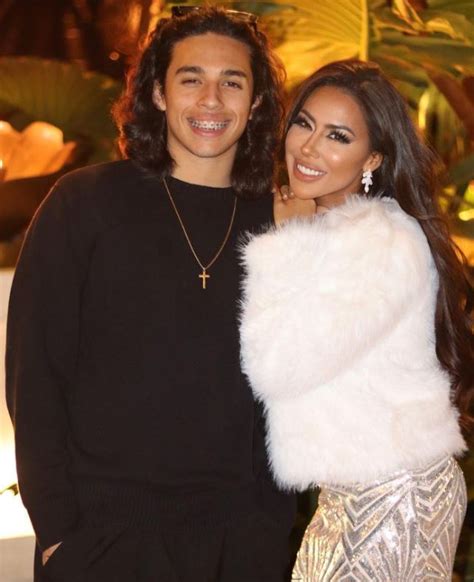 kayla cardona son|Kayla Cardona Wiki, Age, Husband, Son, Net Worth,。